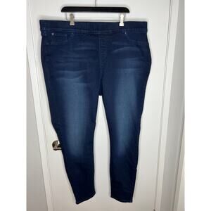 Levi Strauss Signature Women's Totally Shaping Pull On Skinny Jeans ~ Size 24L